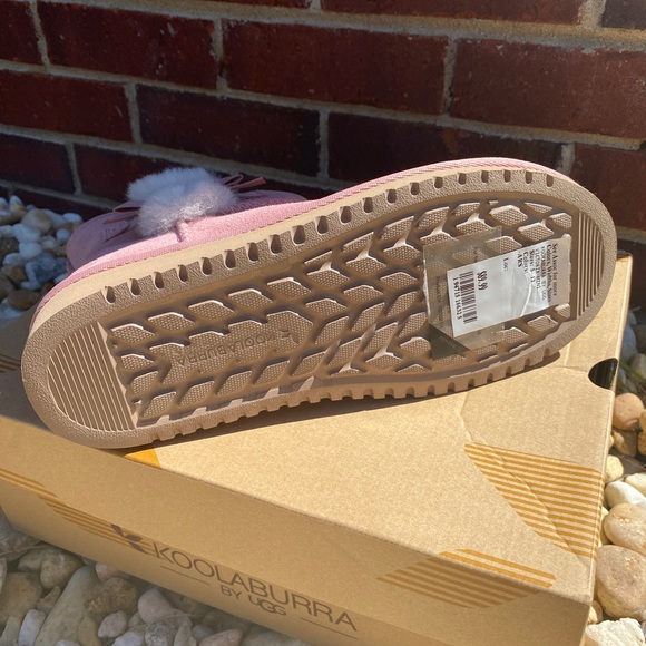 Koolaburra Uggs - Picture 2 of 2